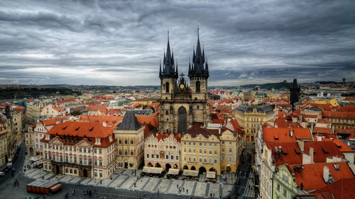探访布拉格最迷人的景点，让你流连忘返！